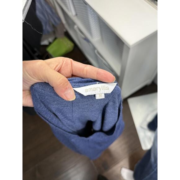 Cute Amaryllis Top Size M - Picture 6 of 6